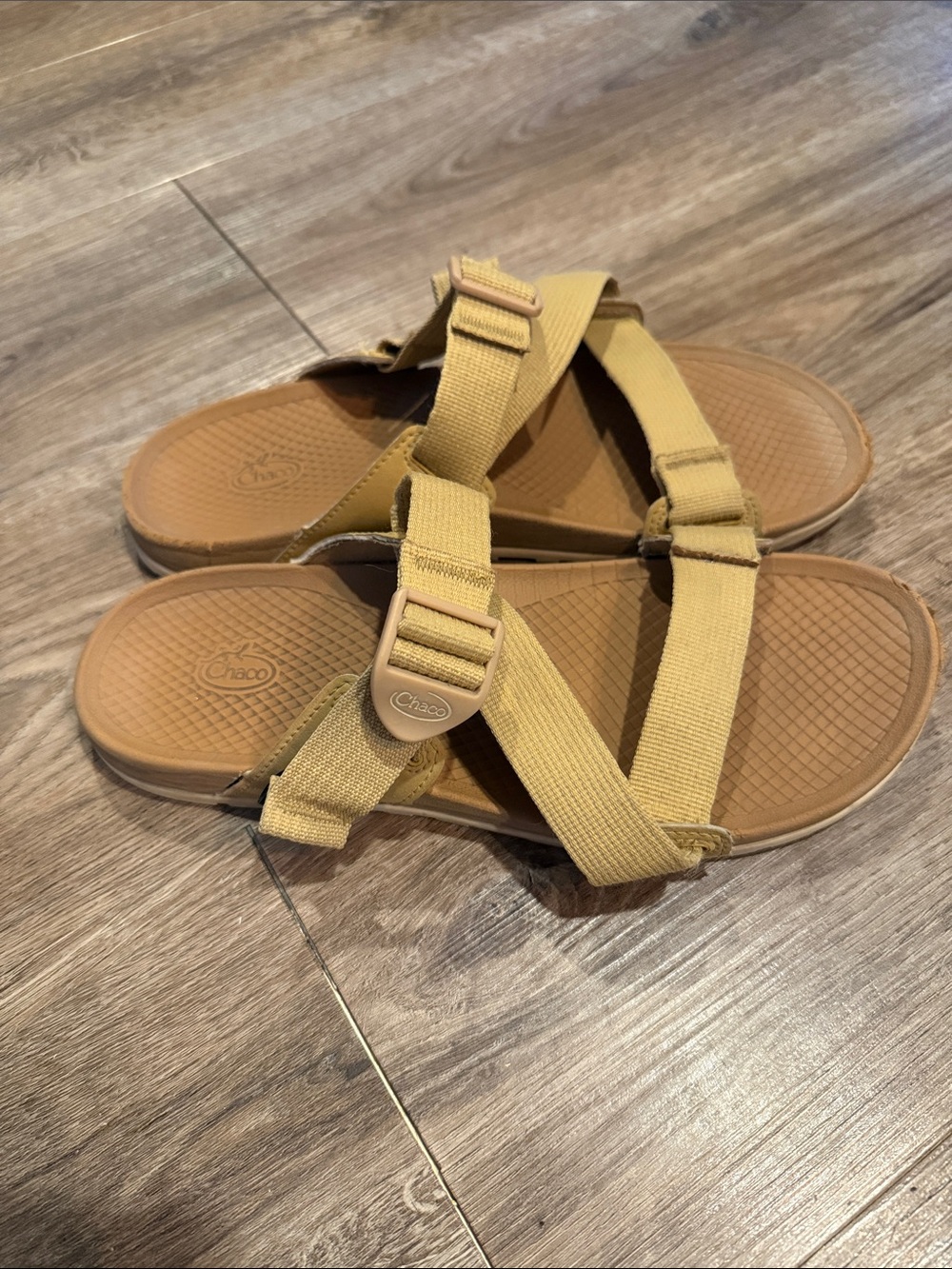 Chaco Lowdown Tan Slides Size 9